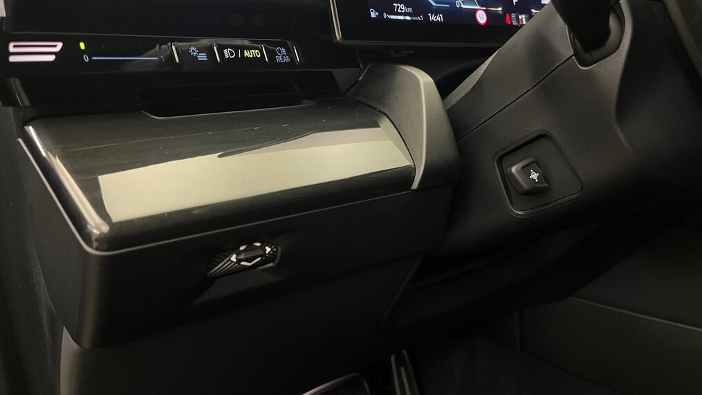 BMW Serii 5, 520