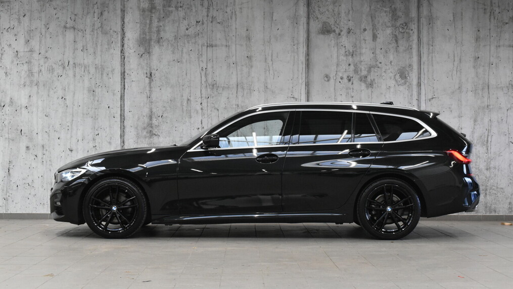 BMW Serii 3, 320