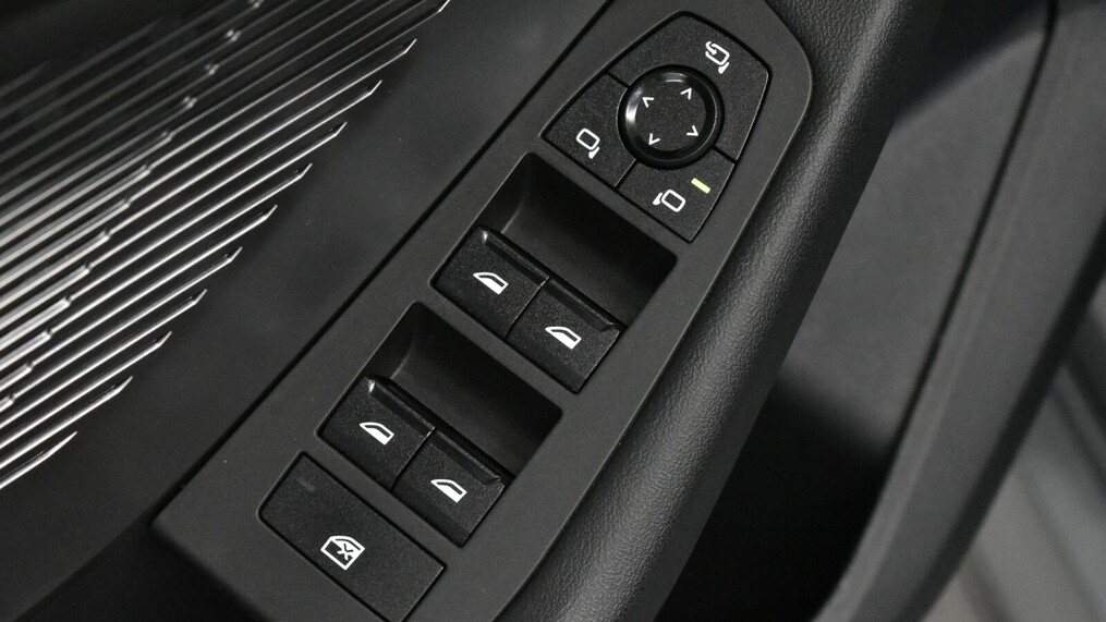 BMW Serii 1, 118