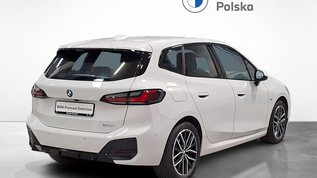 BMW Serii 2, 218