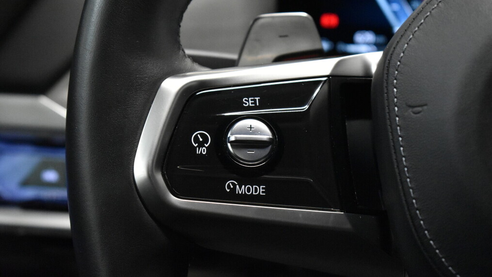 BMW Serii 7, 740