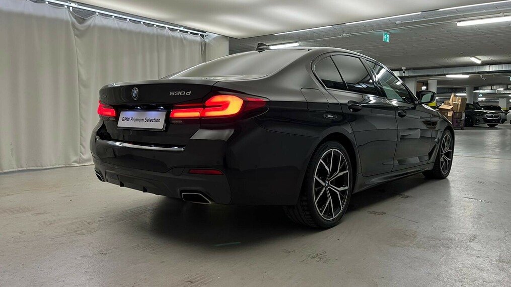 BMW Serii 5, 530