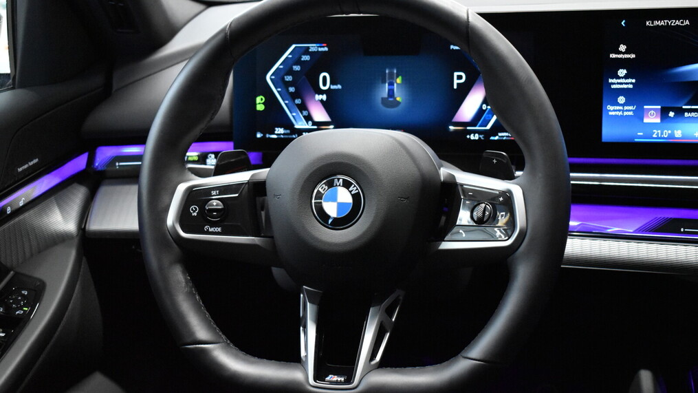 BMW Serii 5, 520