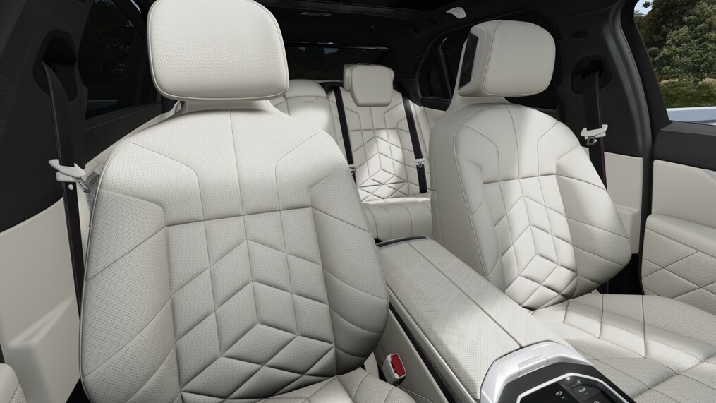 BMW Serii 7, 740