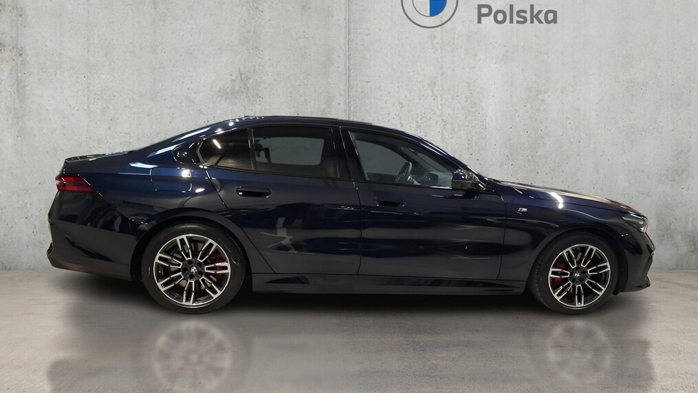 BMW Serii 5, 550