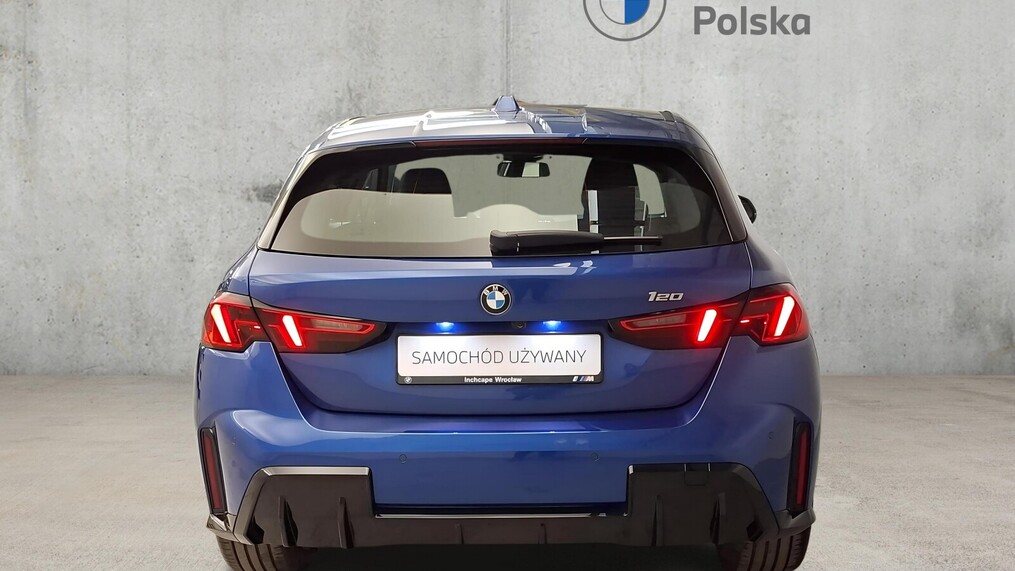 BMW Serii 1, 120