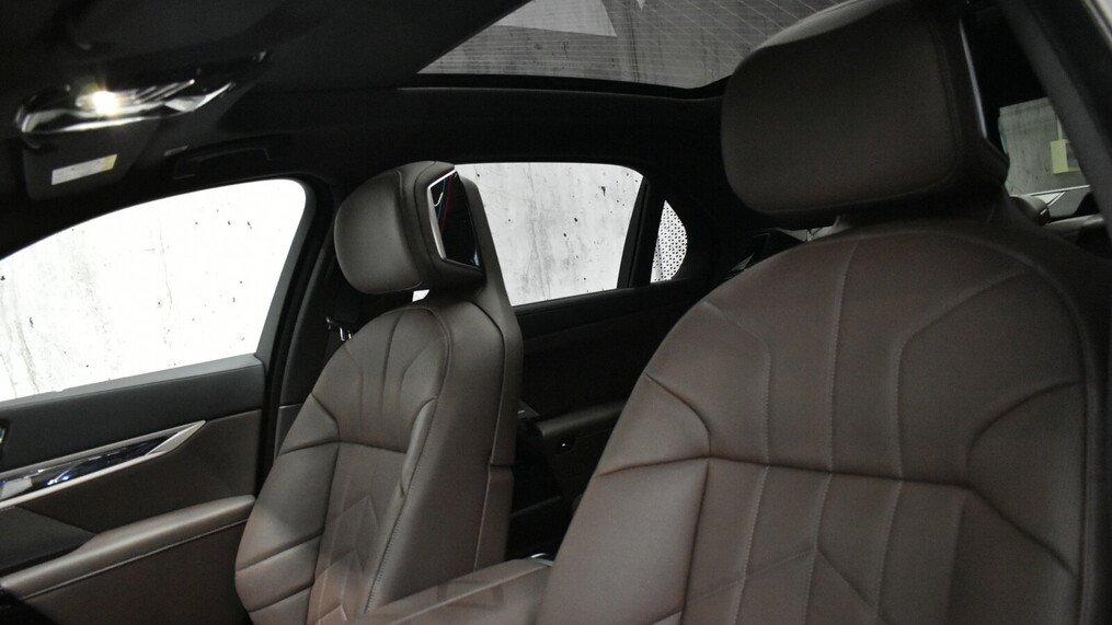 BMW Seria 7 740