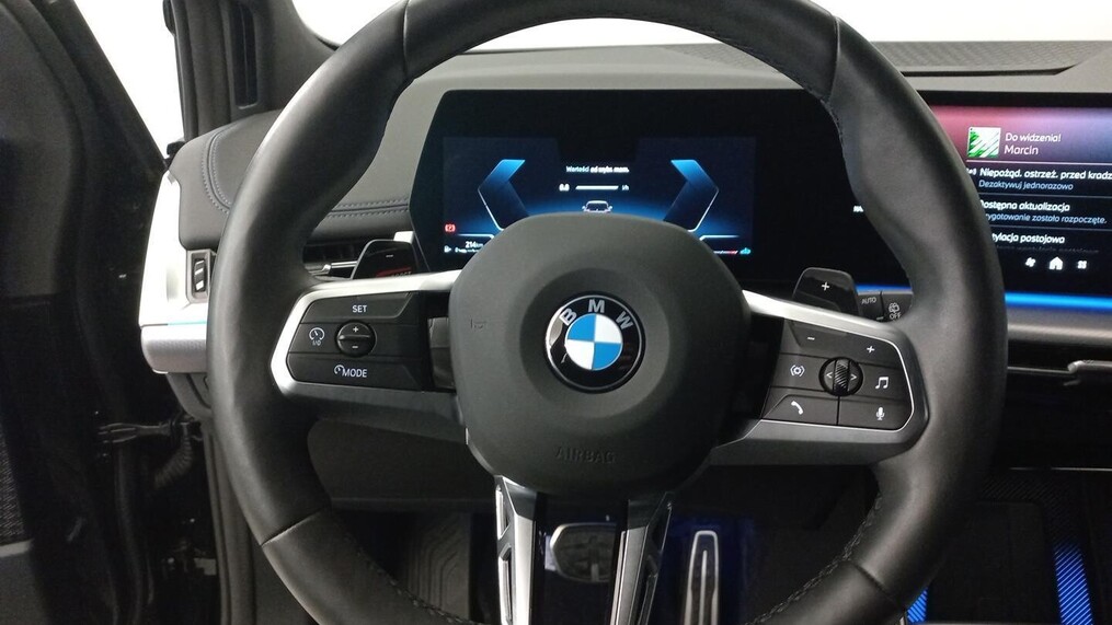 BMW Serii 2, 218
