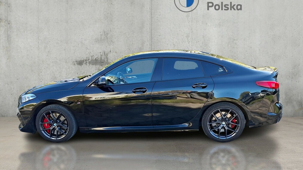 BMW Serii 2, 235