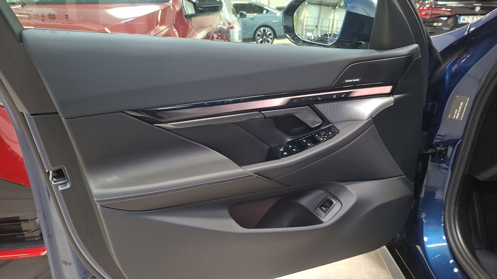 BMW Serii 5, 520