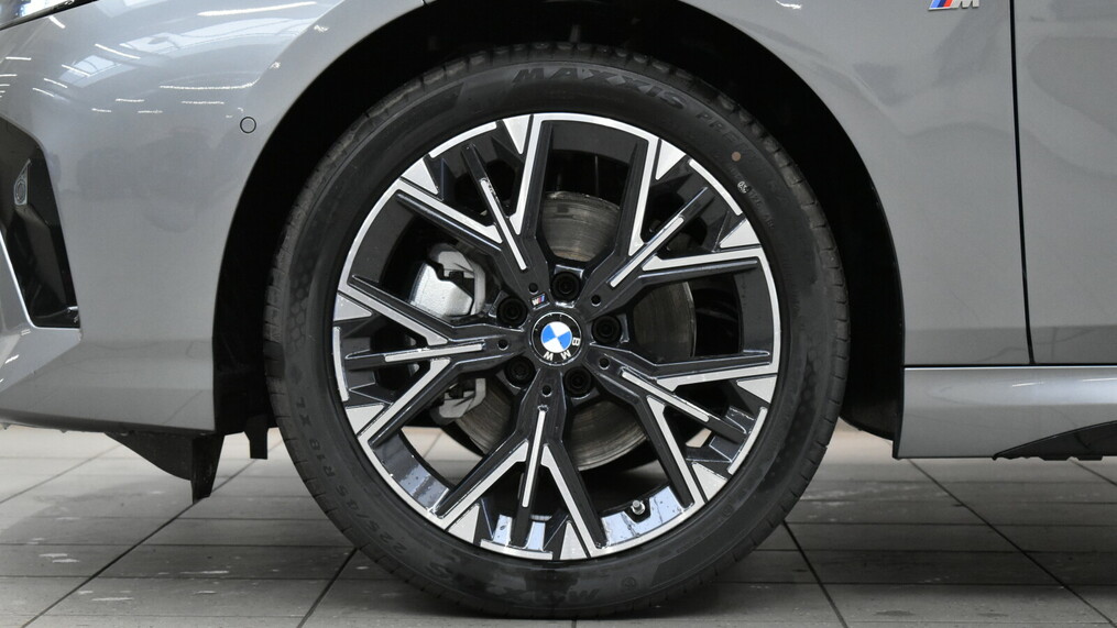 BMW Seria 2, 220