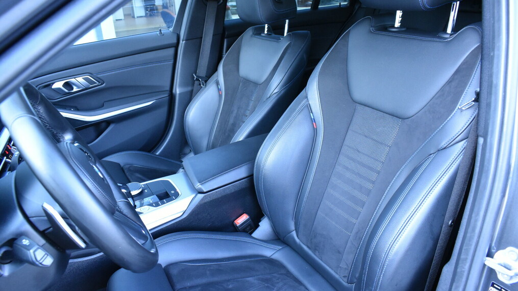 BMW Serii 3, 320