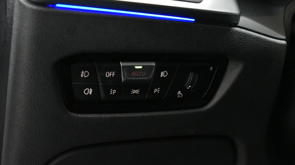 BMW Serii 3, 320