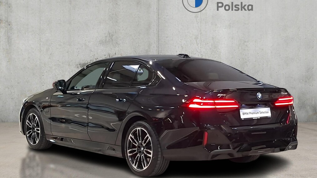 BMW Serii 5, 550
