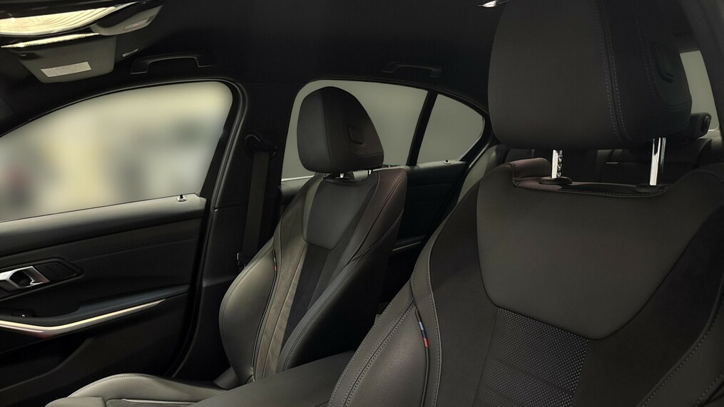 BMW Serii 3, 320