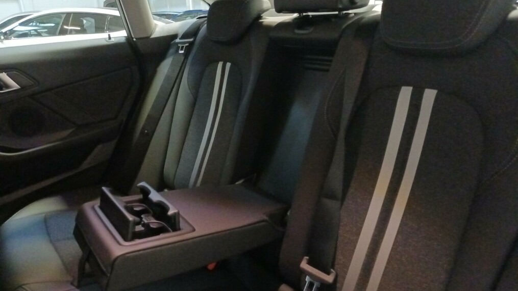 BMW Seria 2 218