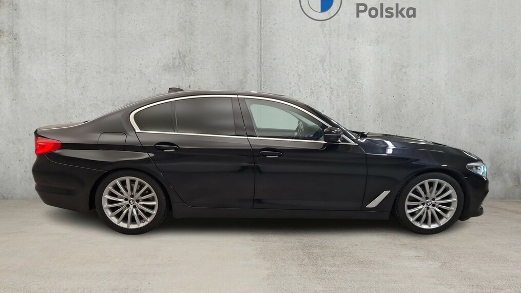 BMW Serii 5, 520