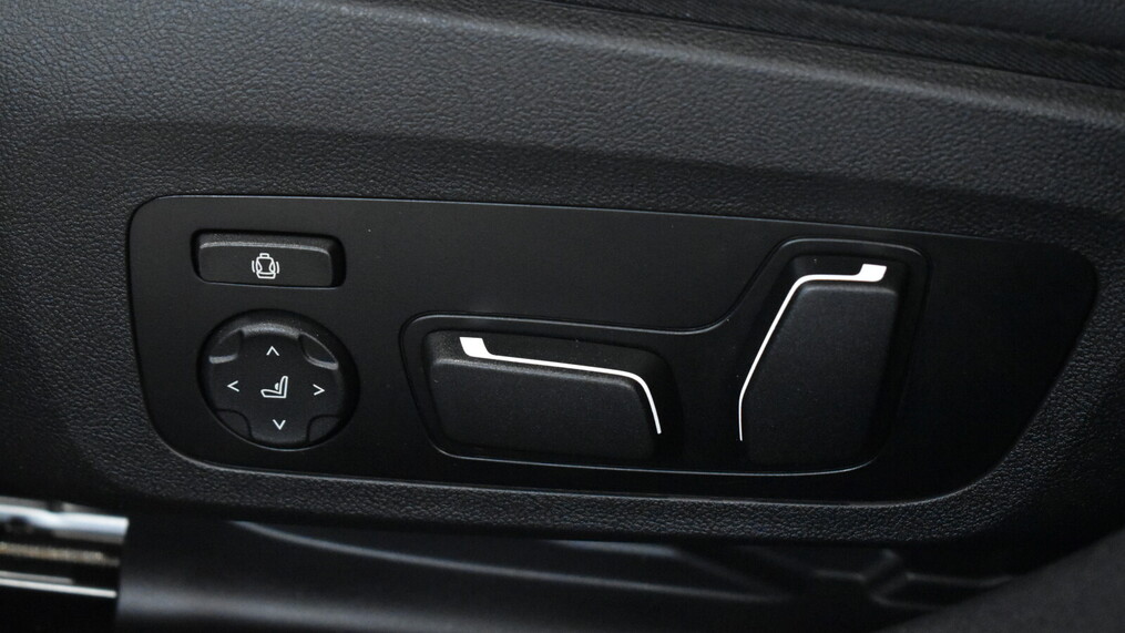 BMW Serii 3, 320