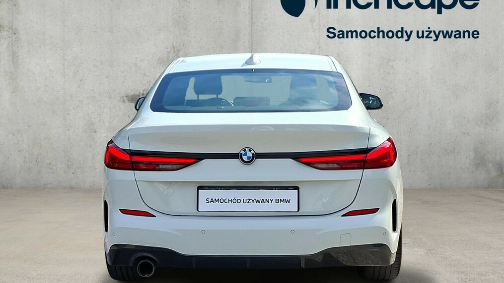 BMW Serii 2, 218