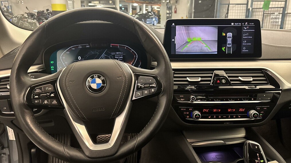 BMW Serii 5, 530