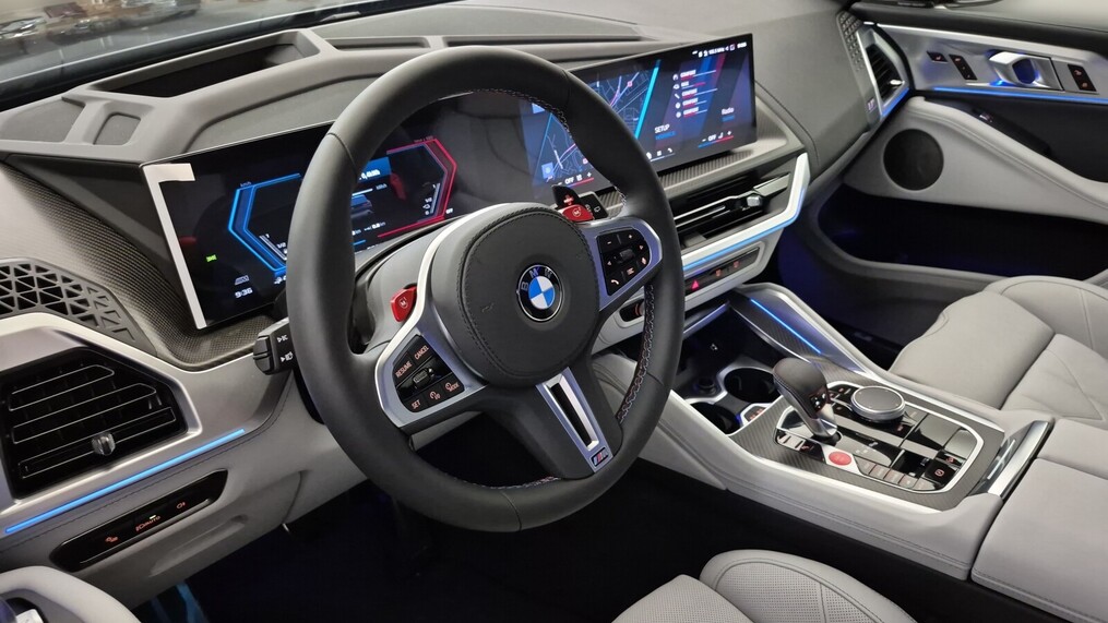 BMW XM