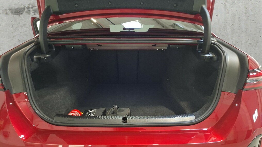 BMW Serii 5, 550