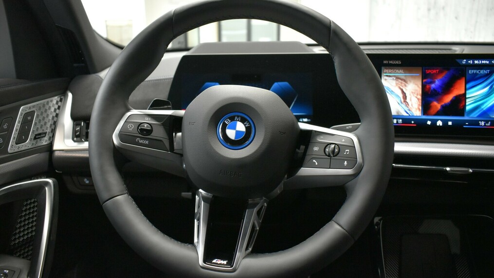 BMW iX2