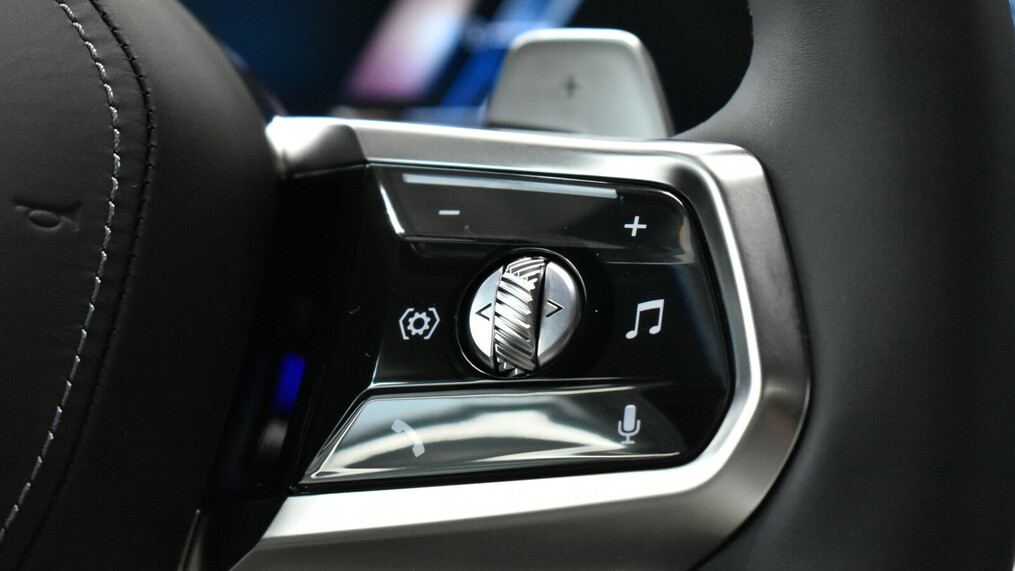 BMW Serii 7, 740