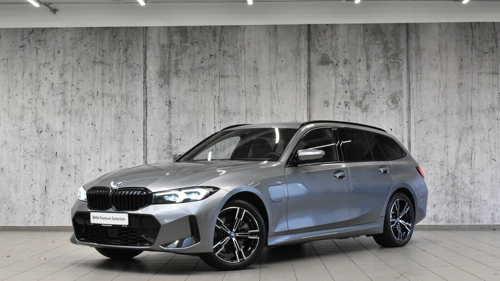 BMW Serii 3, 330