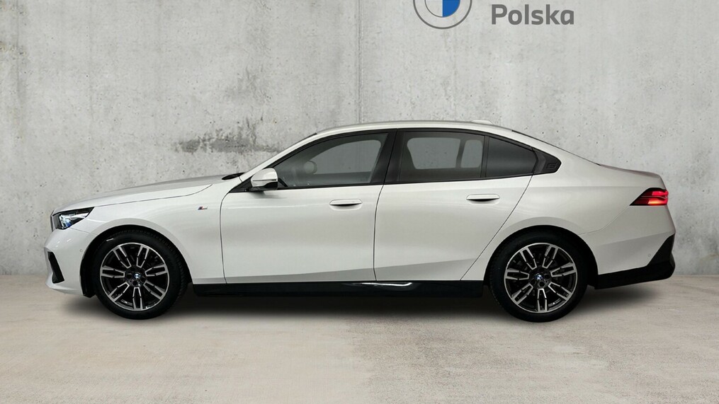 BMW Serii 5, 520