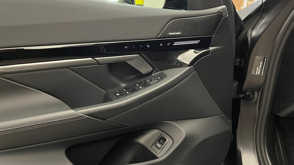 BMW Serii 5, 520