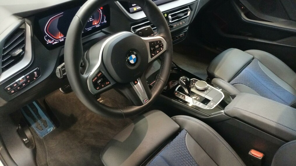 BMW Seria 2 218