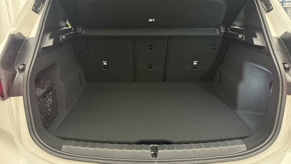 BMW Serii 2, 218