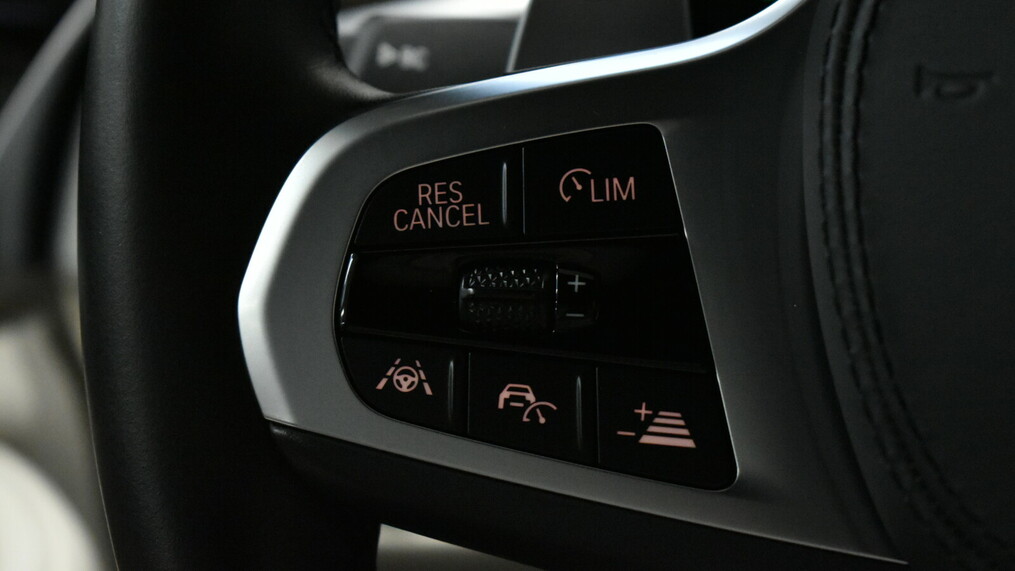BMW Serii 5, 520