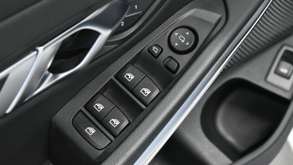 BMW Seria 3, 320