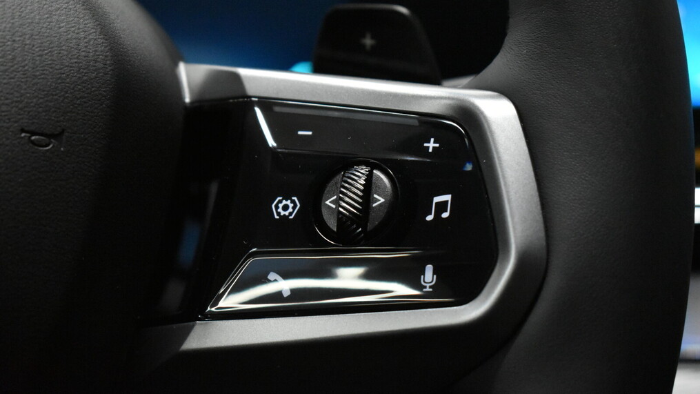 BMW Serii 5, 520