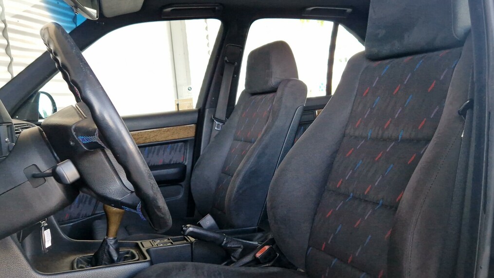 BMW Serii 5, 525
