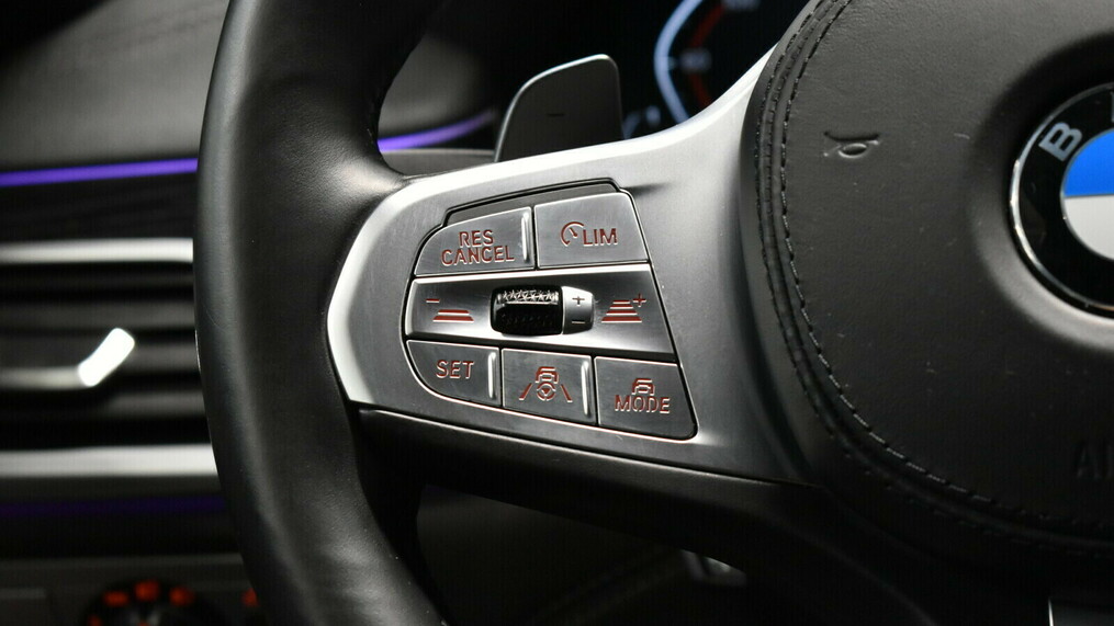BMW Seria 7, 730