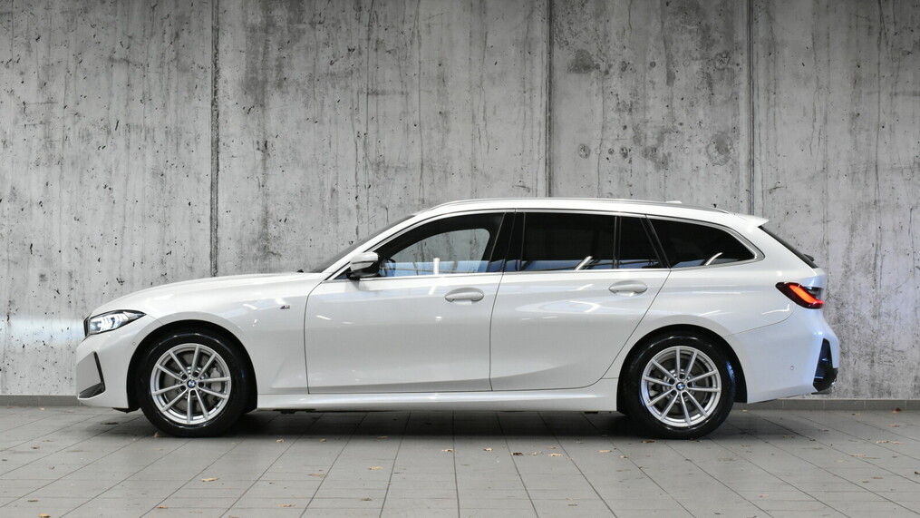 BMW Serii 3, 330