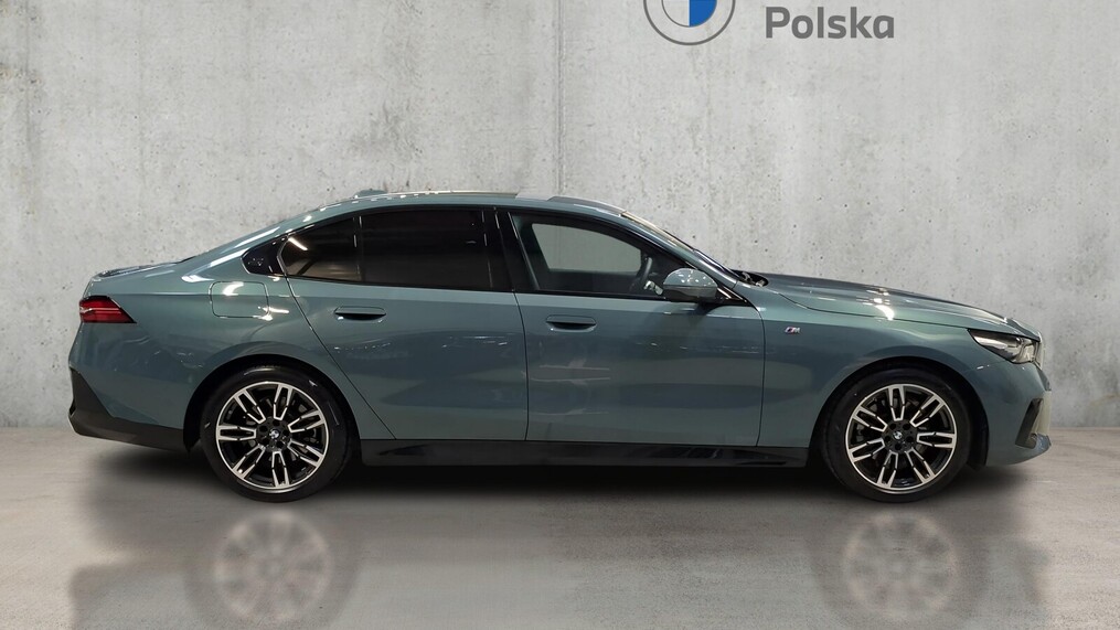 BMW Serii 5, 520