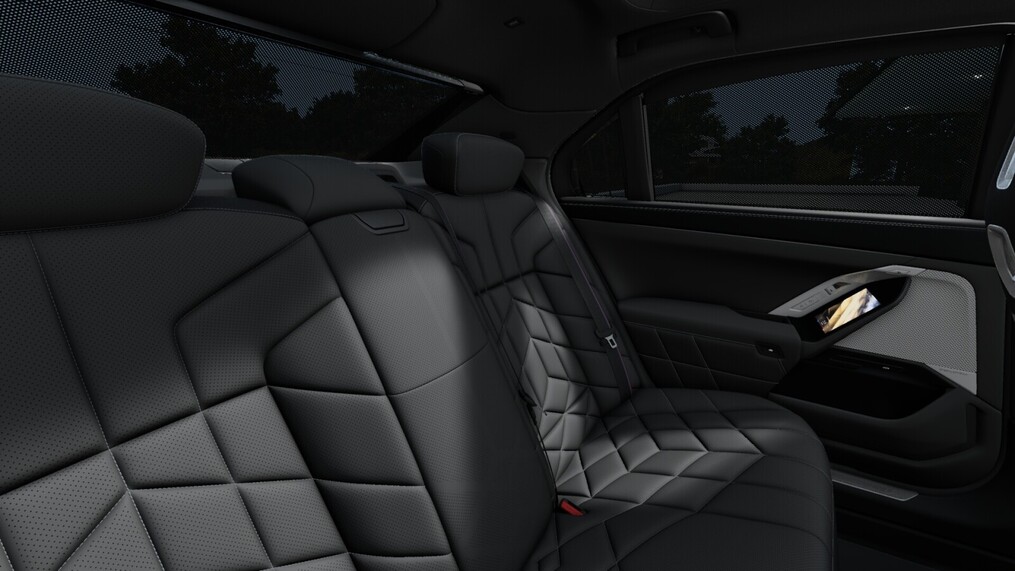 BMW Serii 7, 740