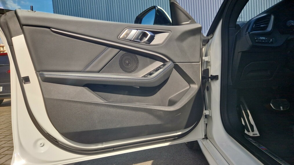BMW Seria 2 218
