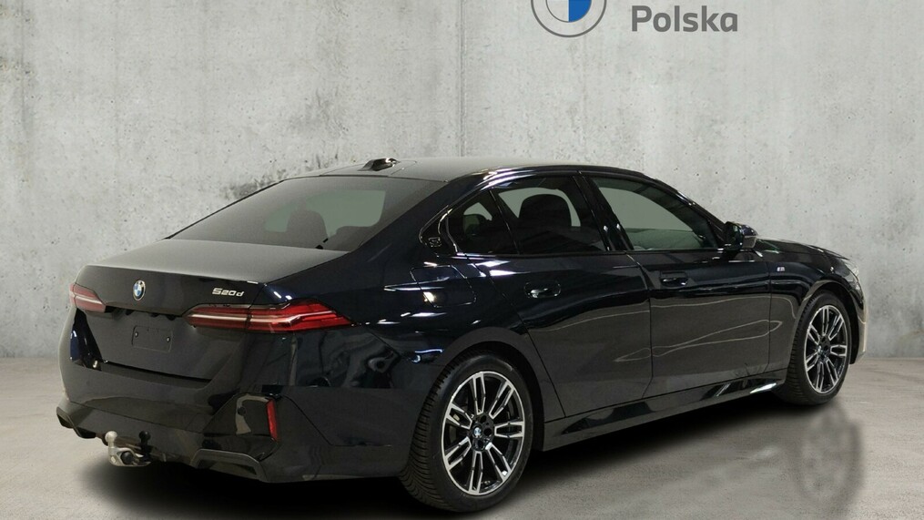 BMW Serii 5, 520
