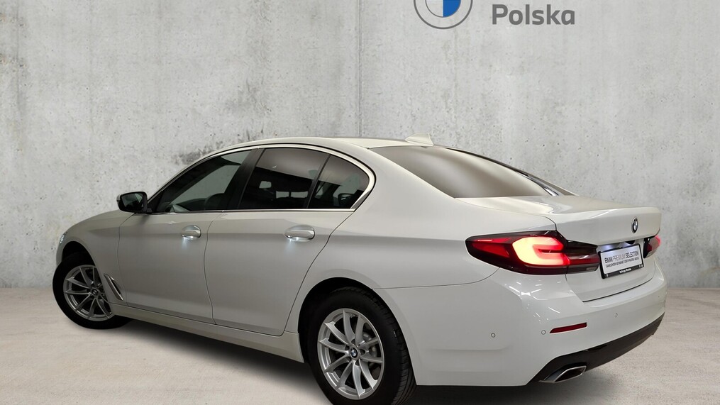 BMW Serii 5, 518