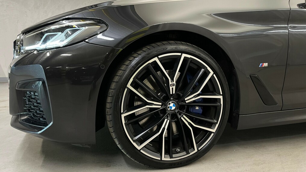 BMW Serii 5, 530