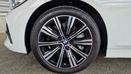 BMW Serii 3, 330