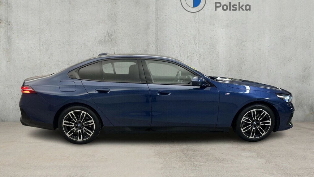 BMW Serii 5, 520