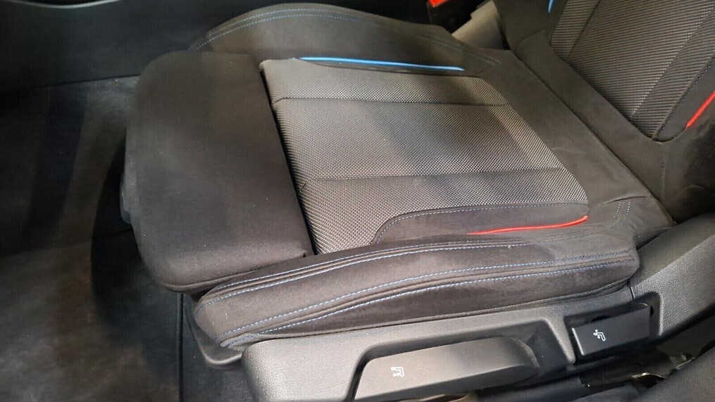 BMW Serii 3, 330