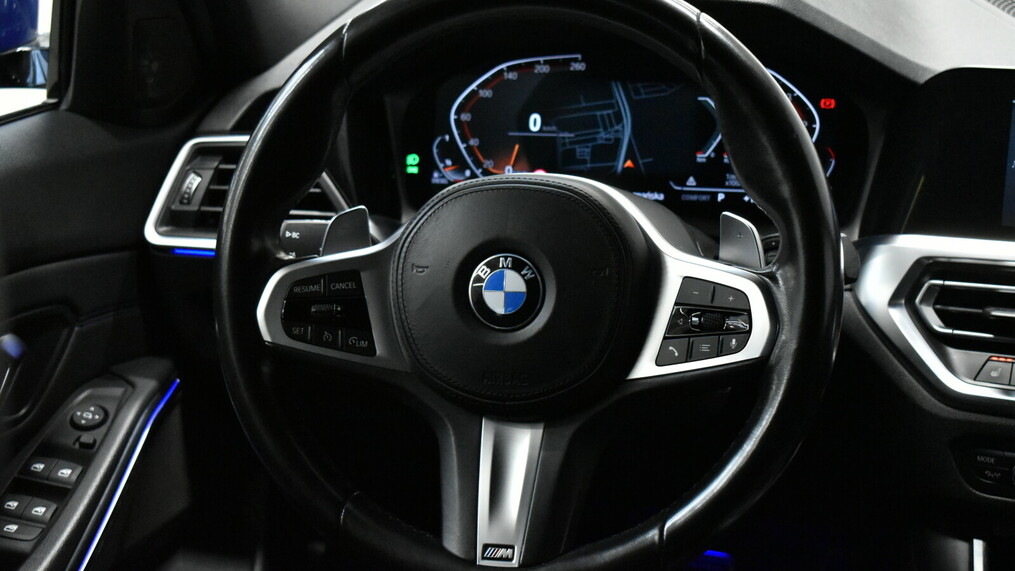BMW Serii 3, 320
