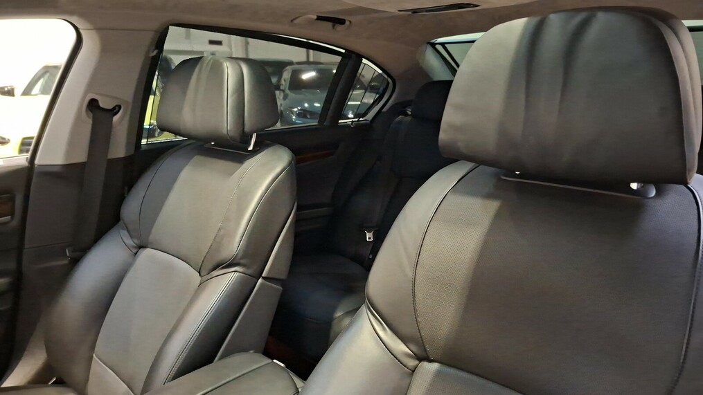 BMW Serii 7, 760